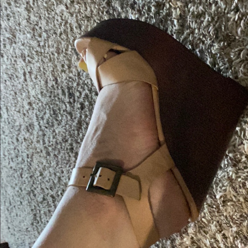 Light Tan & Brown Wedges size 10